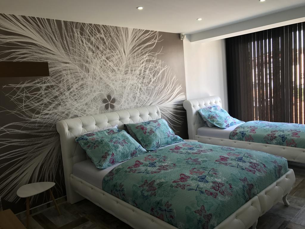 Apartment Ajla Tuzla Ngoại thất bức ảnh