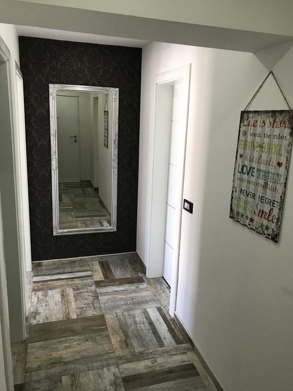 Apartment Ajla Tuzla Ngoại thất bức ảnh