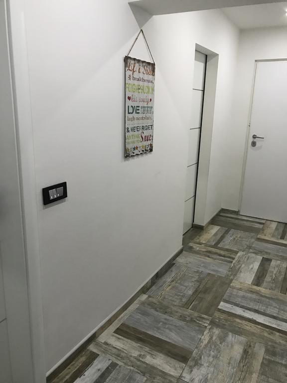 Apartment Ajla Tuzla Ngoại thất bức ảnh