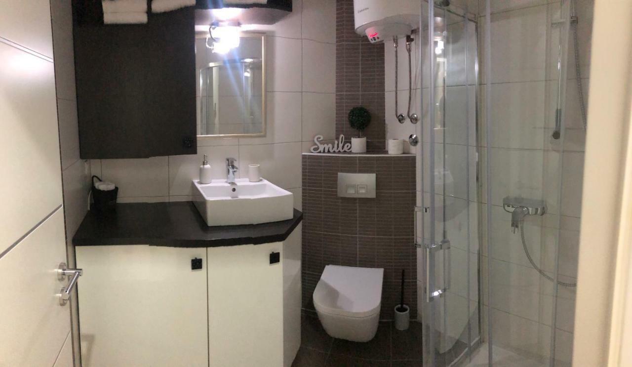 Apartment Ajla Tuzla Ngoại thất bức ảnh
