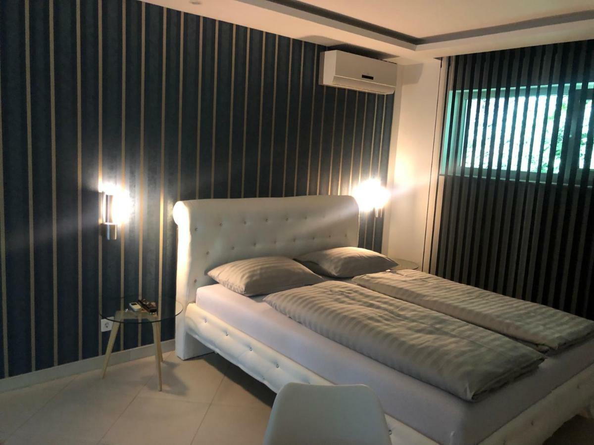 Apartment Ajla Tuzla Ngoại thất bức ảnh