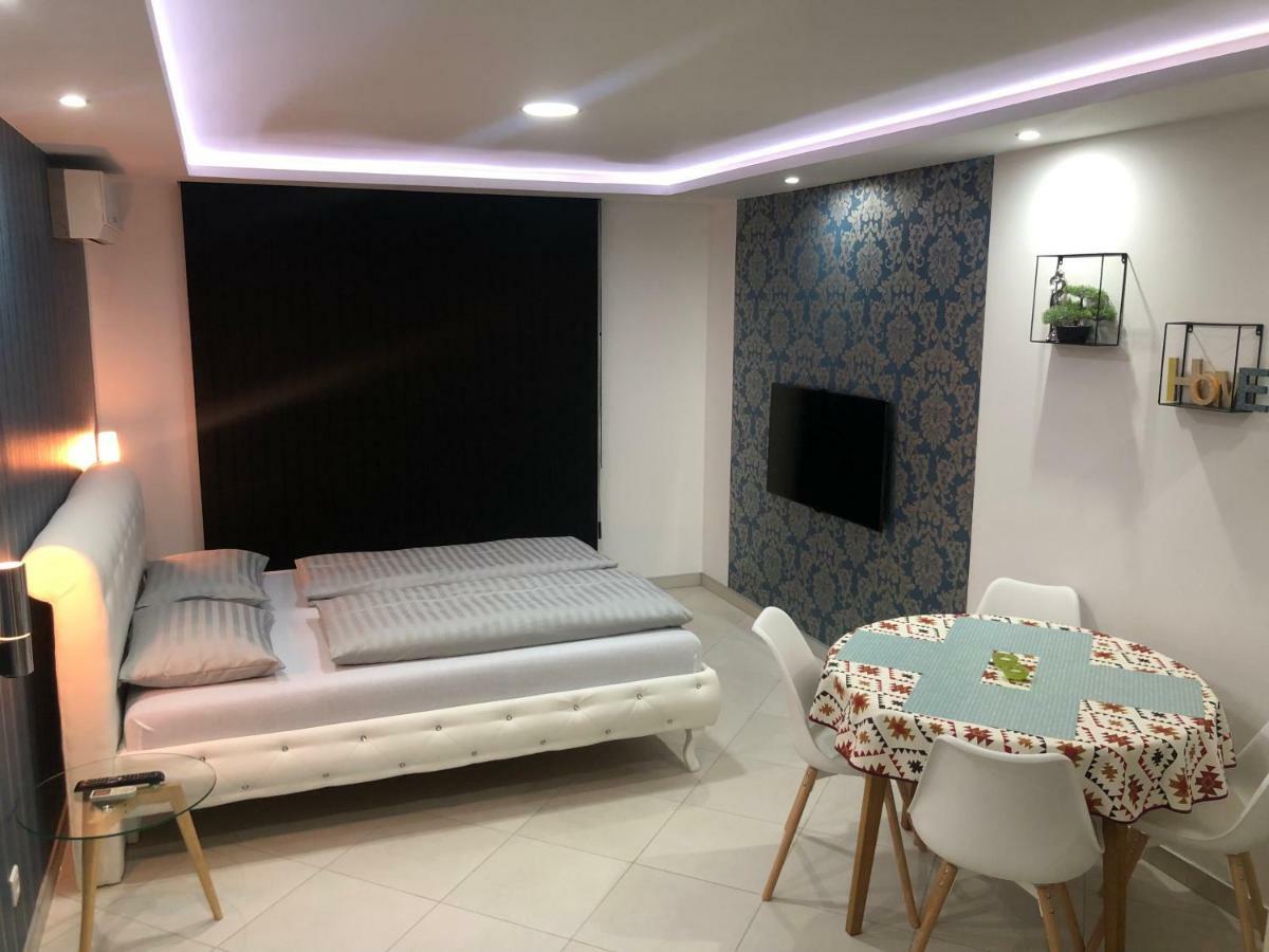 Apartment Ajla Tuzla Ngoại thất bức ảnh
